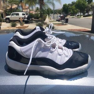 Hardly Worn Classic Black and White Jordan’s